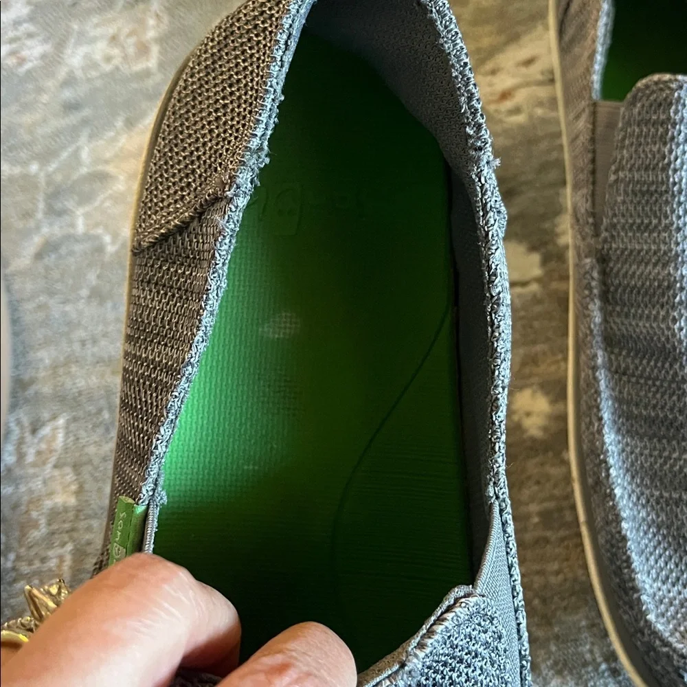 Men’s Sanuk Gray Loafers & Slip-Ons - Picture 4 of 4